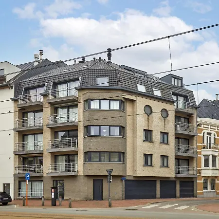 Cozy In The Heart Of With A Balcony